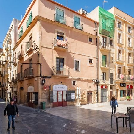 Apartamento En El Corazon De Tarragona. Planta Baja Con Patio. Eksteriør billede