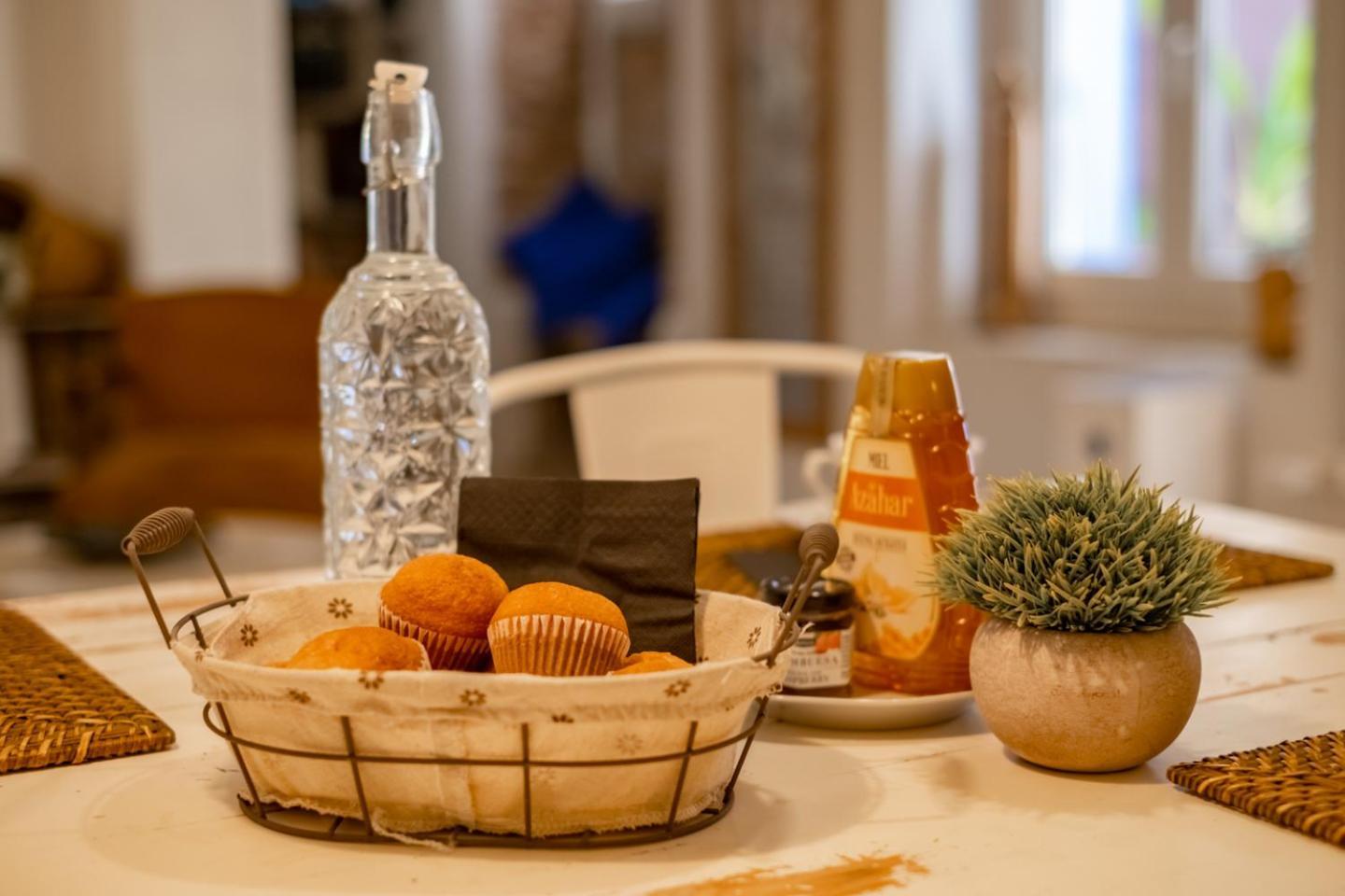 Apartamento En El Corazon De Tarragona. Planta Baja Con Patio. Eksteriør billede
