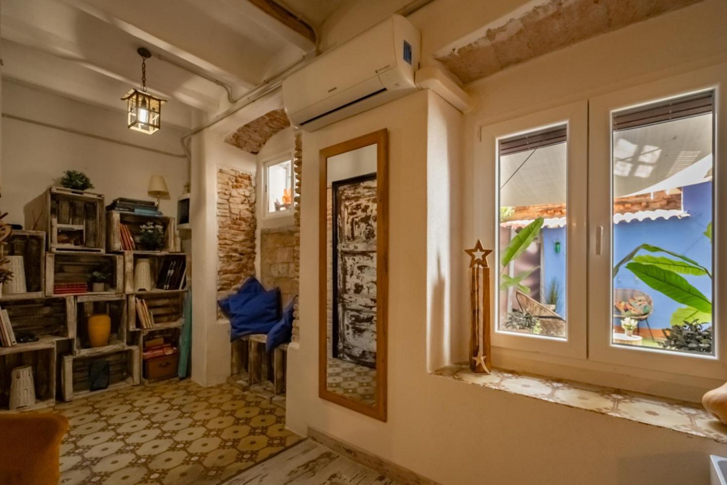 Apartamento En El Corazon De Tarragona. Planta Baja Con Patio. Eksteriør billede
