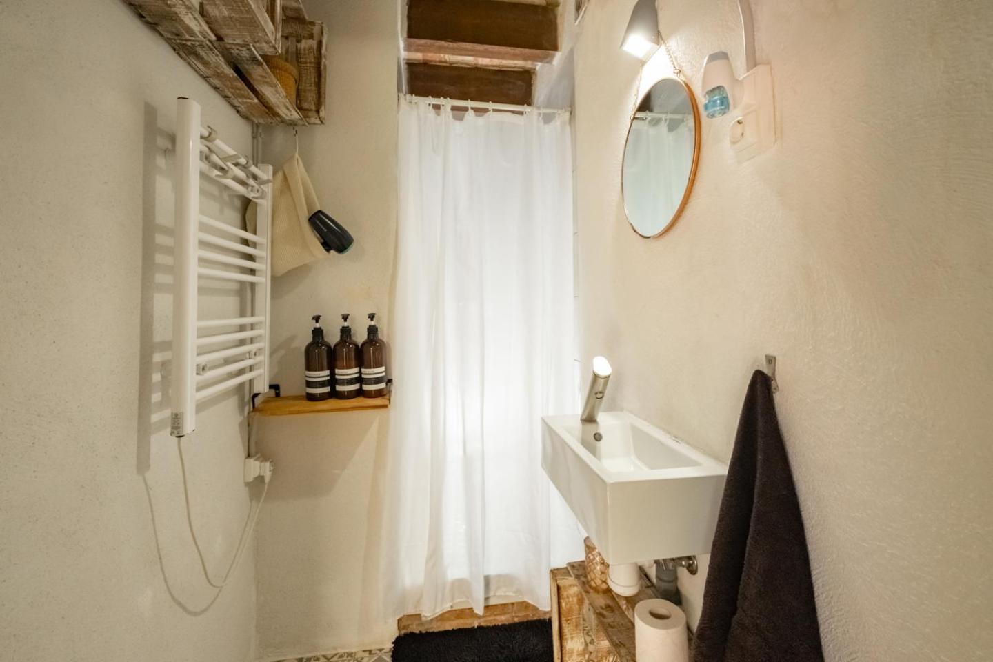 Apartamento En El Corazon De Tarragona. Planta Baja Con Patio. Eksteriør billede