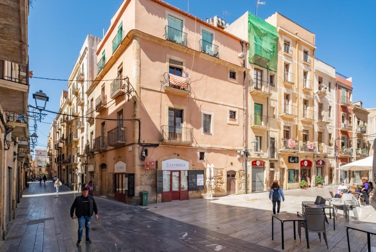 Apartamento En El Corazon De Tarragona. Planta Baja Con Patio. Eksteriør billede